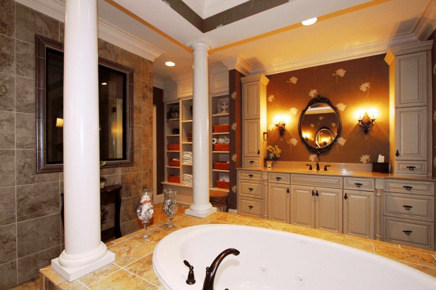 1506 Homestead Summit Dr-Master Bath.jpg